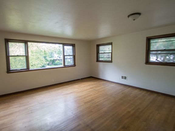 4th image of 10332 W Villard Ave #10334