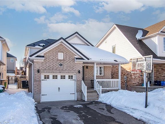 3rd image of 46 Spring Wagon Ln