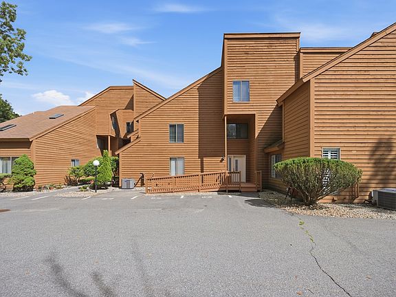 3rd image of 84 Perkins Ct #84