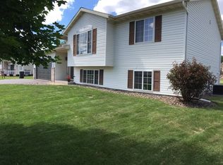 2604 Country Creek Ln, Weston, WI 54476