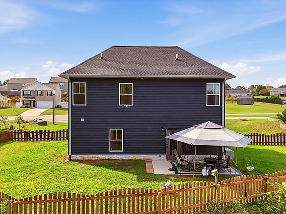 3rd image of 2490 Stream View Ln