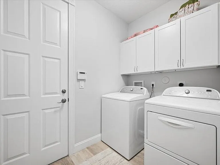 7557 Preserve Dr — Photo 21