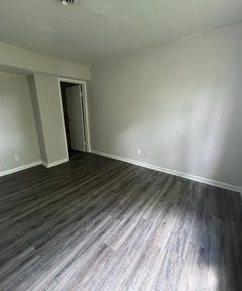 2032 Catalpa Dr #E — Photo 7