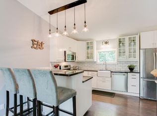3093 W Owasso Blvd, Roseville, MN 55113