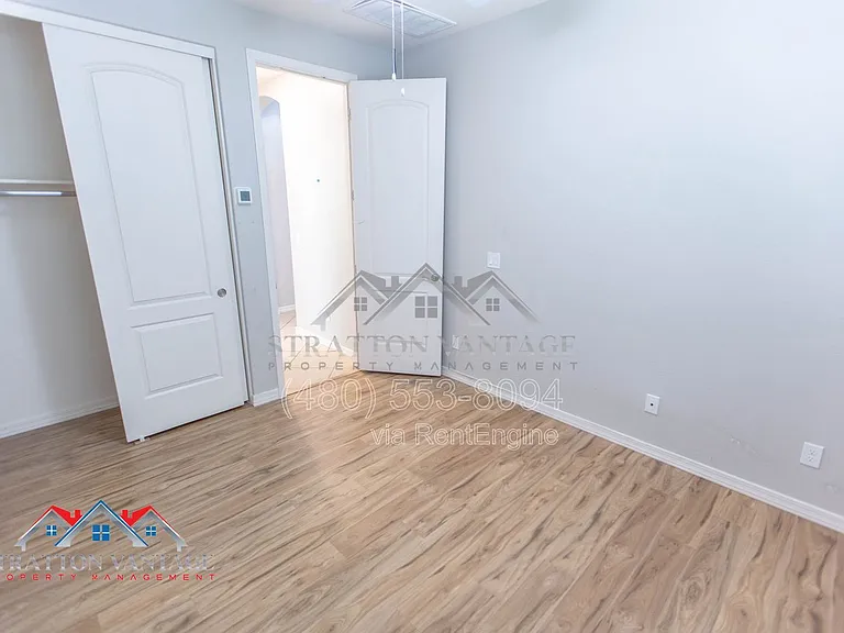 15244 W Moreland St — Photo 33