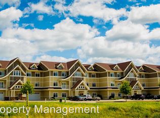 2306 Aurora Cir APT 3, River Falls, WI 54022