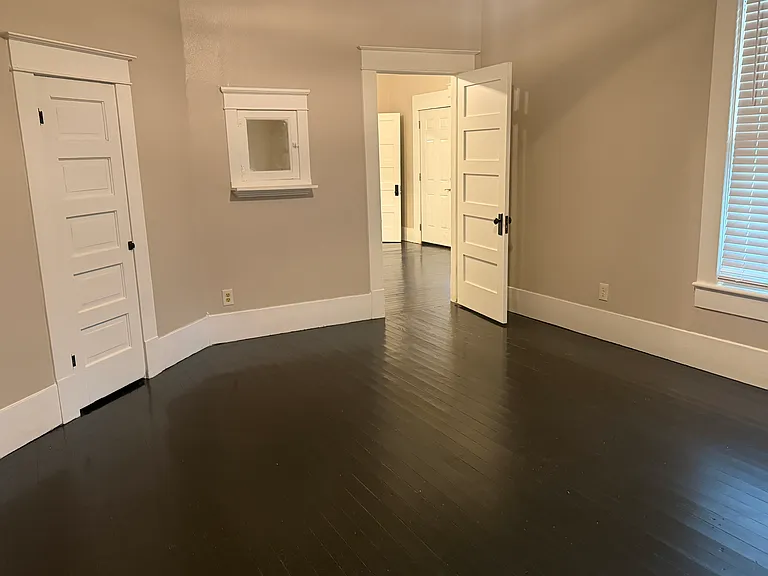 503 Jefferson St — Photo 13