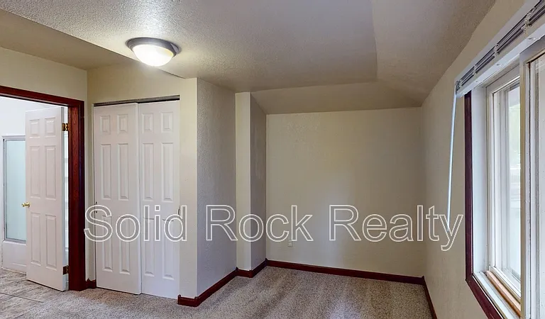 511 E Cache La Poudre St #B — Photo 6