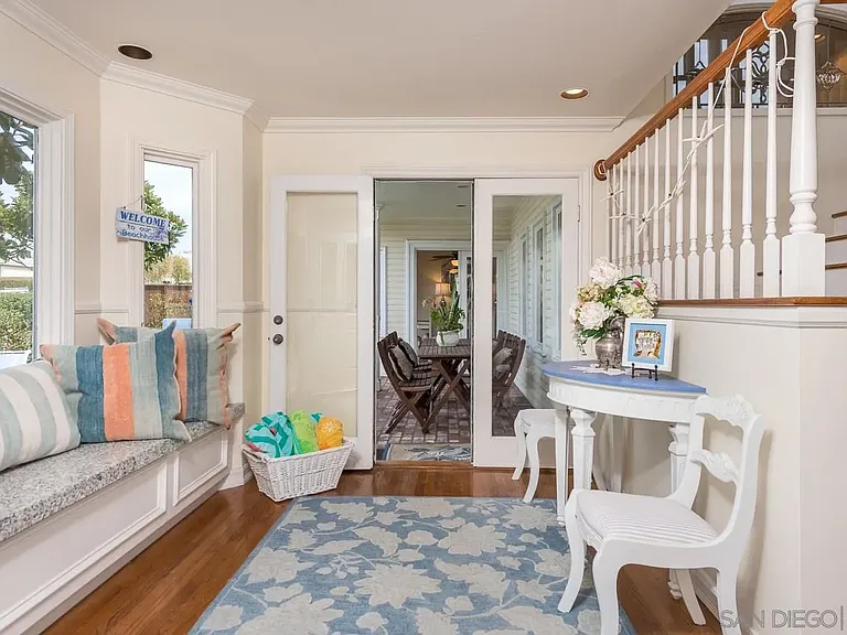 7337 Olivetas Ave — Photo 3