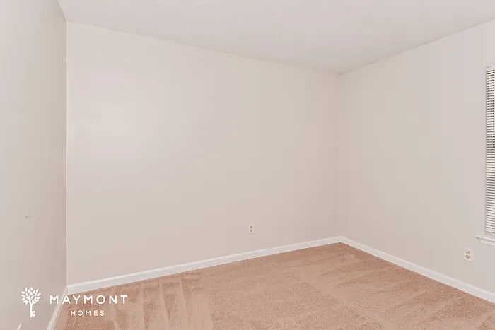 106 Ascot Ct — Photo 10
