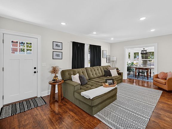 5th image of 4323 Hickman Rd