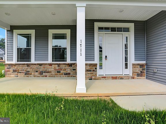 2nd image of 1711 Treeline Dr