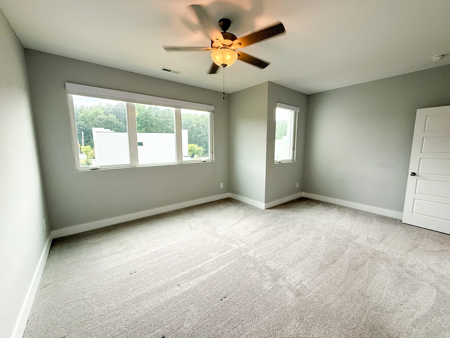 3 bed, 2.5 bath, $1,795 — Photo 2