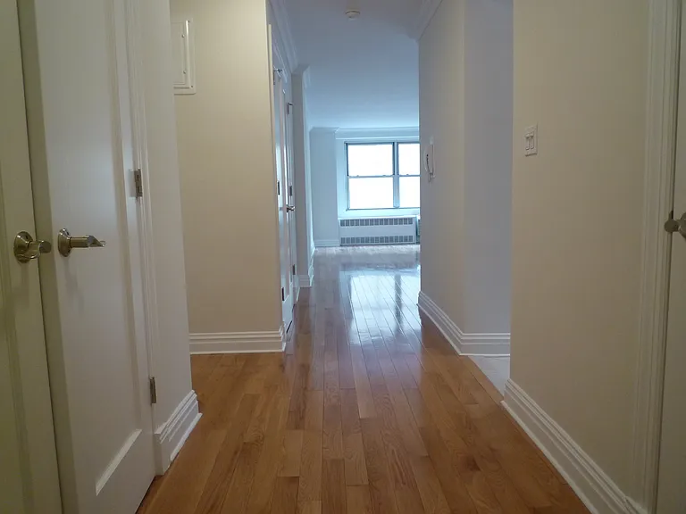 210 W 89th St #12D — Photo 3