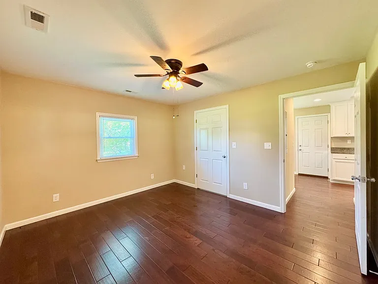 519 Walnut St — Photo 8