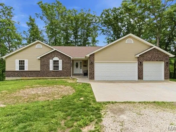 24990 Savannah Pl, Warrenton, MO 63383