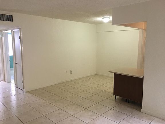 3rd image of 1821 NE 168th St APT C3