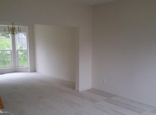 15571 Wheatfield Rd, Woodbridge, VA 22193