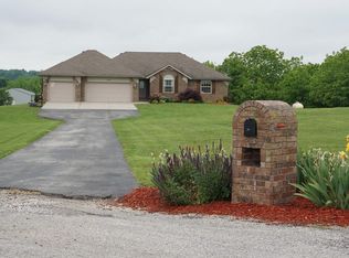 316 Highpoint Rd, Clever, MO 65631