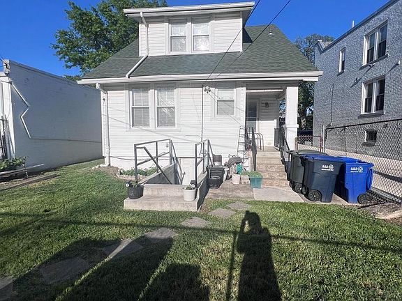 4th image of 3512 18th St NE