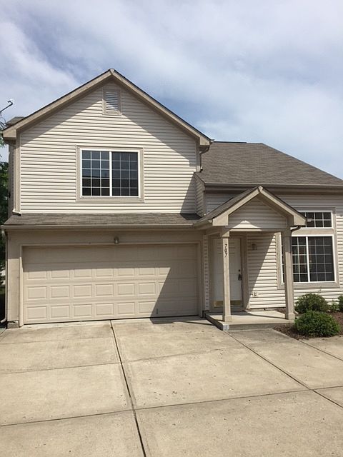 1st image of 707 Pine Lake Dr