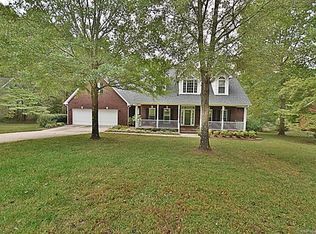 1958 Shadow Oak Dr, Rock Hill, SC 29730