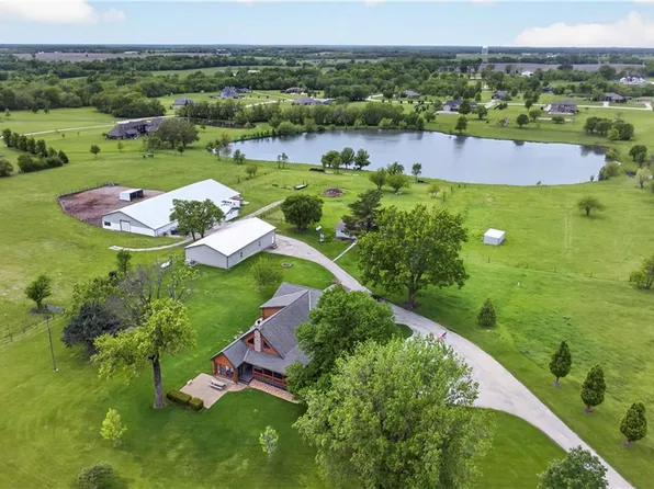 30703 E Us Highway 50, Lees Summit, MO 64086