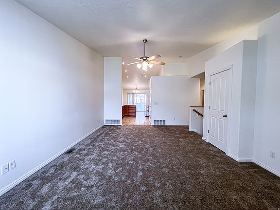 5th image of 527 W 1450 N