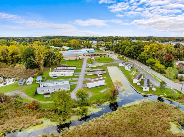 10056 N Turkey Creek Rd, Syracuse, IN 46567