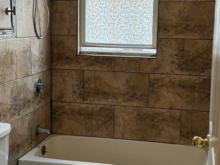 957 Warren Ave #2 — Photo 6
