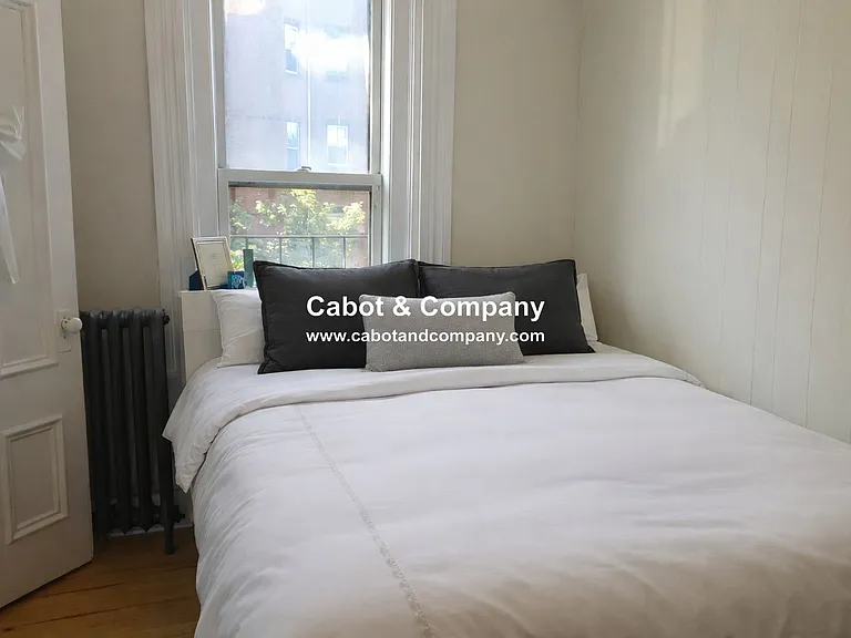 217 Newbury St #2 — Photo 3