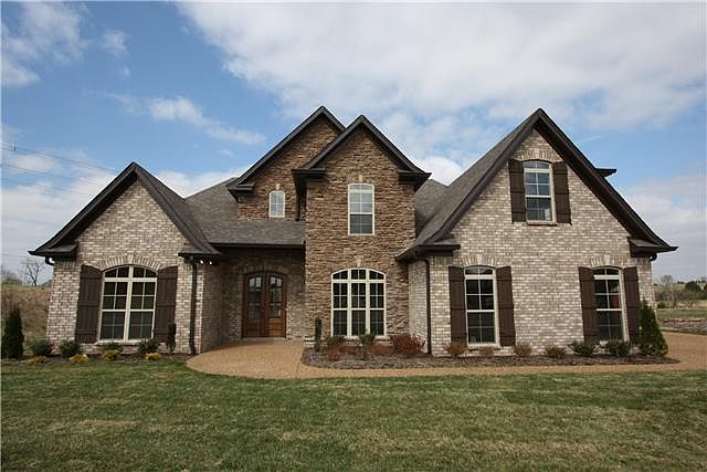 1st image of 200 Carellton Dr #1
