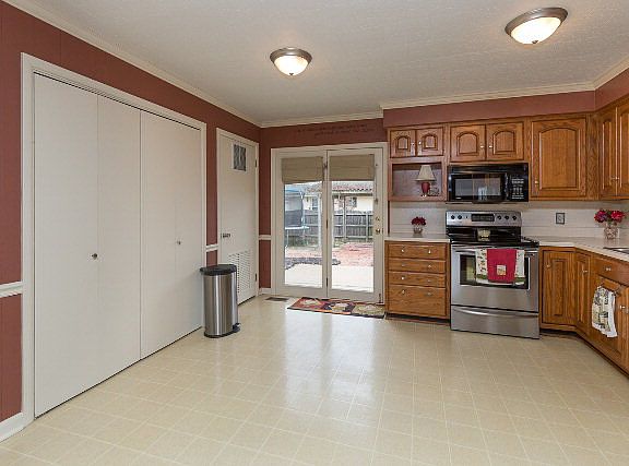 4th image of 1925 Merriewood Dr