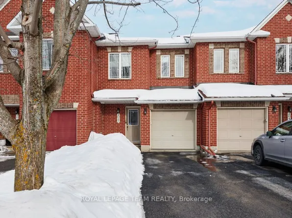 2047 Dunollie Cres, Ottawa, ON K2W 1H5