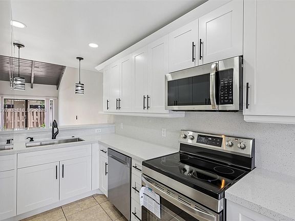 5th image of 2112 SW 81st Way