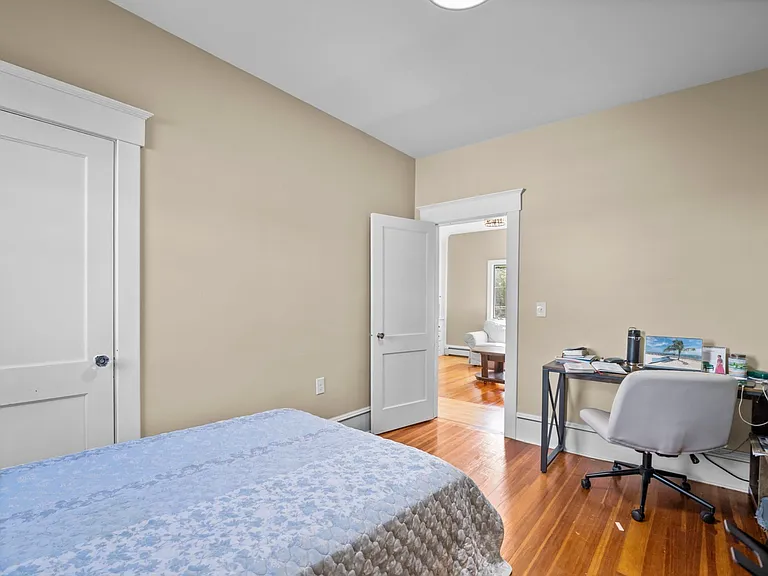 306 Mott St #1 — Photo 9