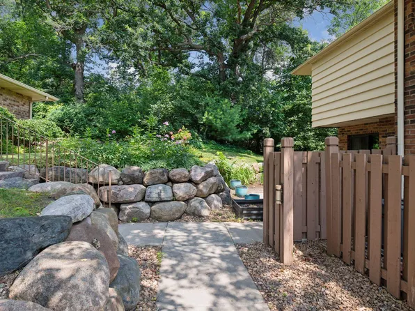 3680 Independence Ave S APT 23, Saint Louis Park, MN 55426