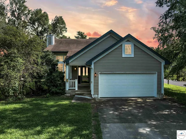 1307 W 5th St, Sedalia, MO 65301