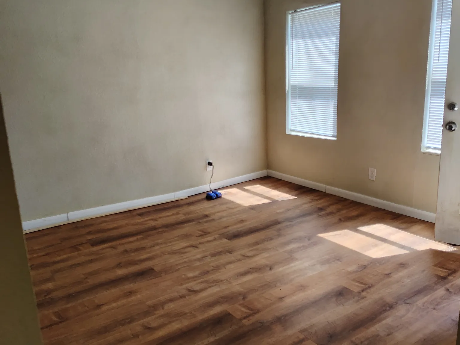 2 bed, 700 sqft, $1,300 — Photo 4