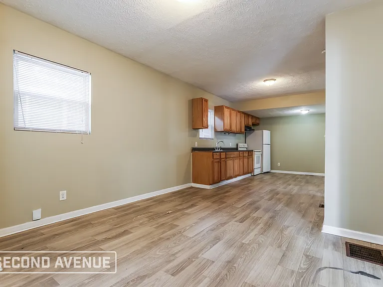 540 Beecher St — Photo 7
