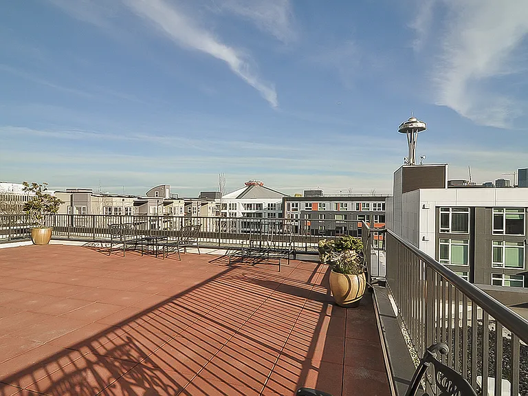 323 Queen Anne Ave N #712 — Photo 14