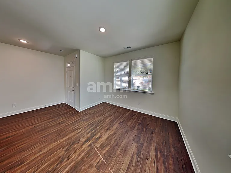 113 Pecan Dr — Photo 5