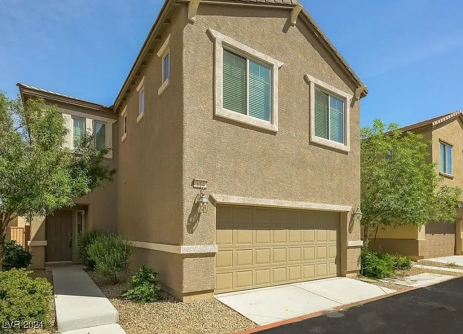 4 bed, 2.5 bath, 1786 sqft, $2,195 — Photo 2