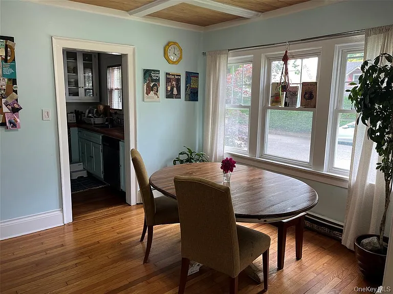 25 Willow Ave — Photo 4