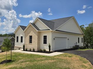 5548 Old Grove Ln, Salem, VA 24153