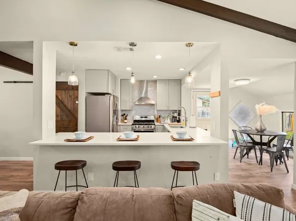 9305 Meadow Vale, Austin, TX 78758