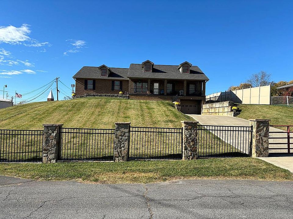 1st image of 104 Dickson Rd