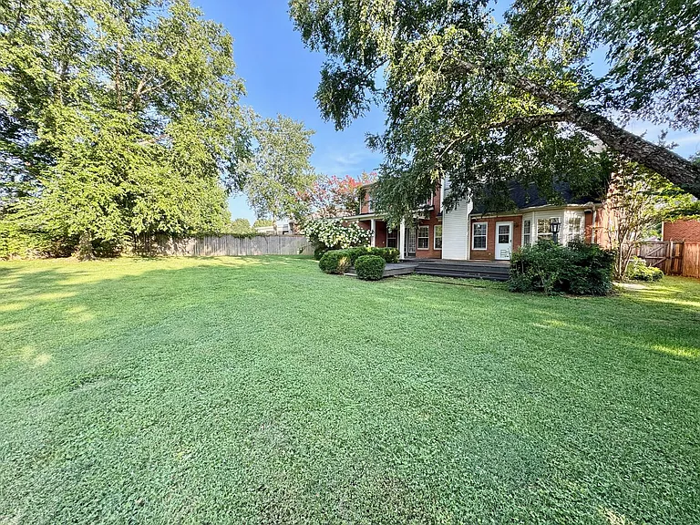 4008 Linden Ct — Photo 27