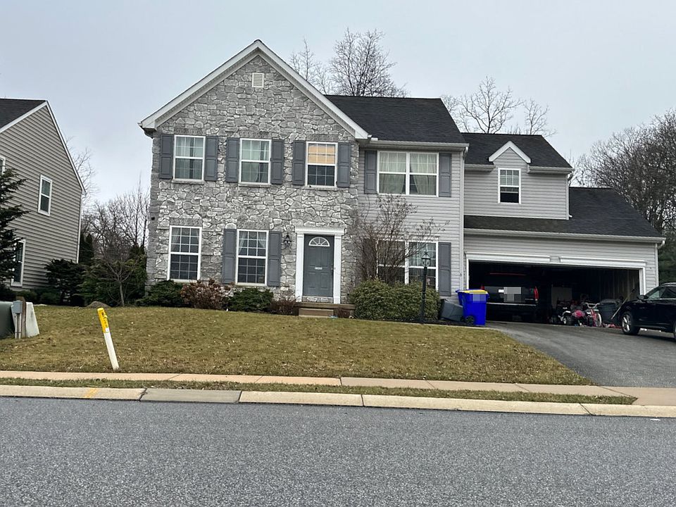 1st image of 6 Logan Dr