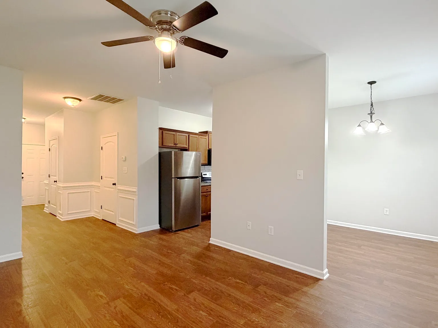 110 Burgess Lane - 112 — Photo 3